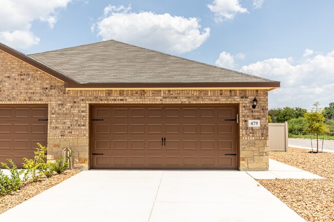 Building Photo - 479 Emma Dr