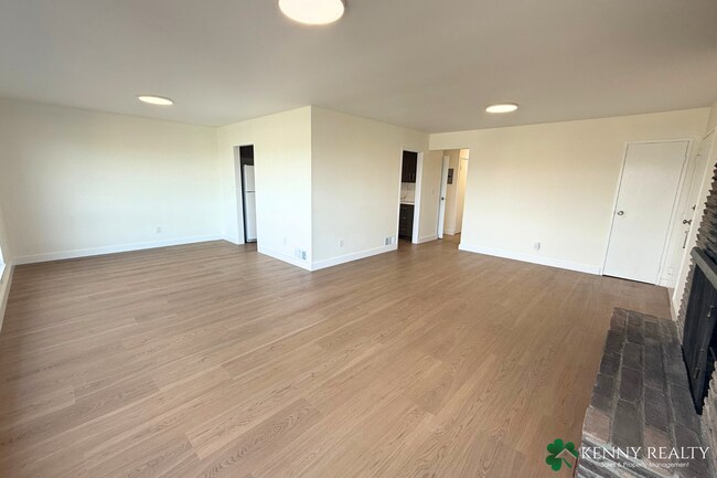 Foto del edificio - Newly Remodeled 5BR/3BA Home w/ City + Ocean Views in Daly City
