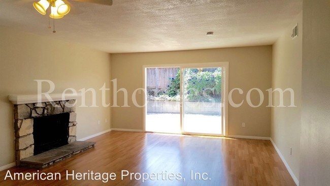 Building Photo - 4 br, 2 bath House - 354 Roman Way