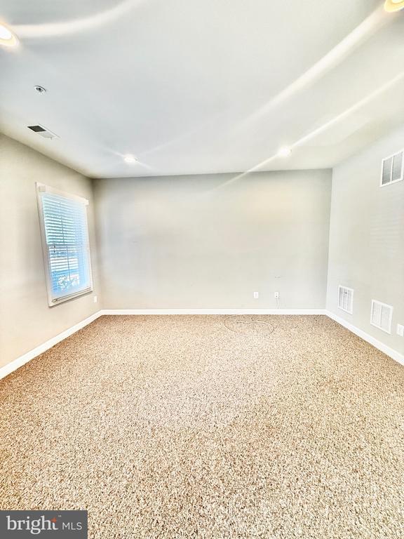 Building Photo - 456 Ferdinand Day Dr