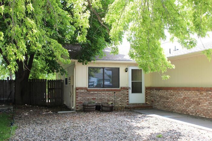 Primary Photo - Great Duplex in Loveland