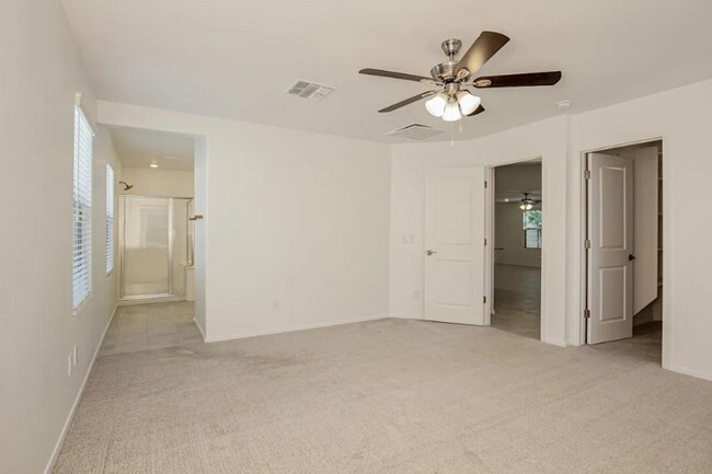 Foto del edificio - 2433 W Jessica Ln