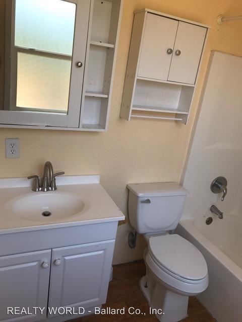 Foto del edificio - 1300 Nannette Cir