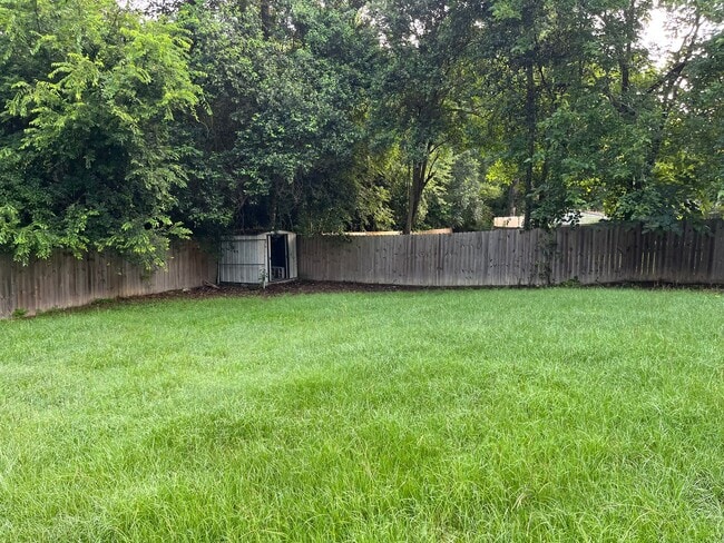 Building Photo - 2031 Wellborn Dr