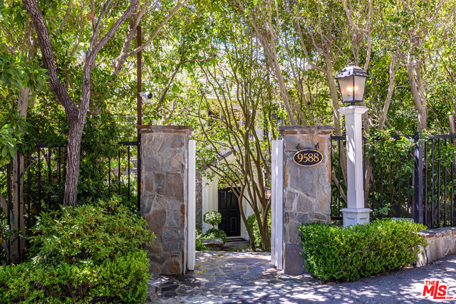 Foto del edificio - 9588 Lime Orchard Rd