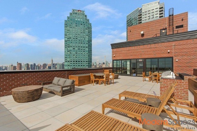 Foto del edificio - 2721 44th Dr