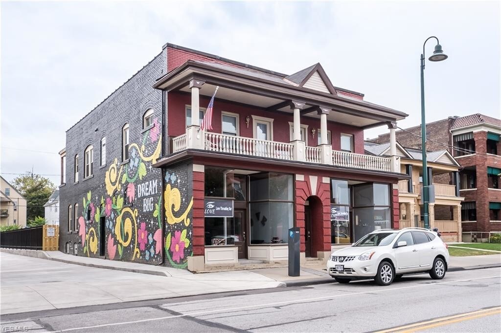 Primary Photo - 6803 Detroit Ave
