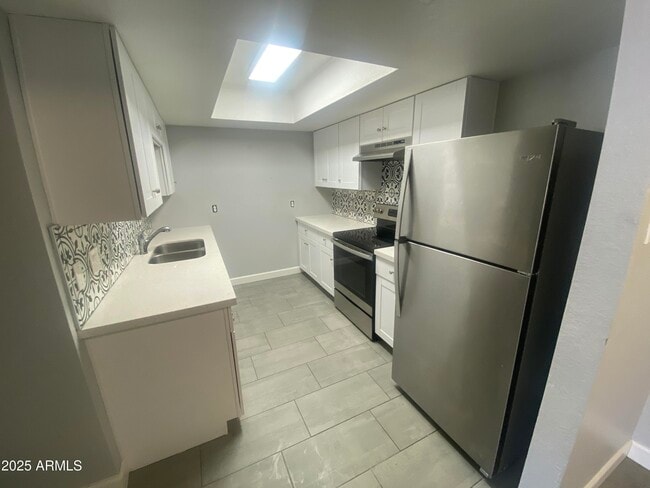 Foto del edificio - 9618 N 5th St