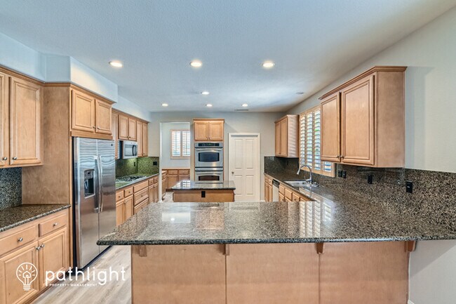 Foto del edificio - 5846 Greyville Pl, Rancho Cucamonga, CA, 9...