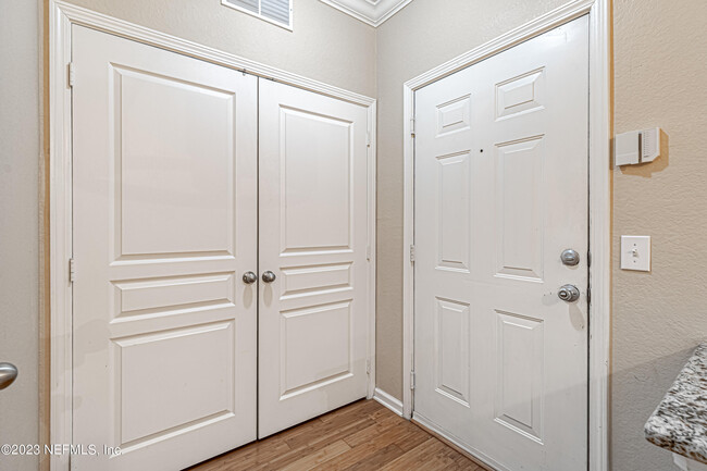 Foto del edificio - 8290 Gate Pkwy W
