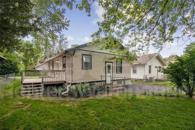 Foto del edificio - 3307 Center St