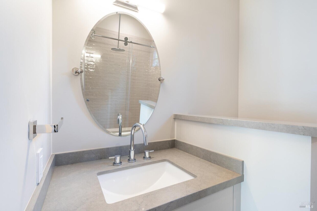 Foto principal - 1508 Spring St