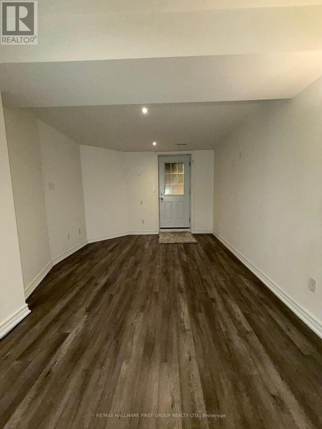 Building Photo - 46 Welsh St