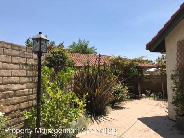 Building Photo - 3 br, 2 bath House - 2738 SIMI HILLS LANE