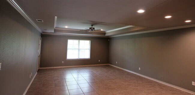Building Photo - Beautiful 2 Bedroom, 2 Bathroom Townhome in South Tyler – Whitehouse ISD! 1/2 OFF FIRST FULL MONTH!