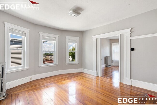 Foto del edificio - 73 Neponset Ave