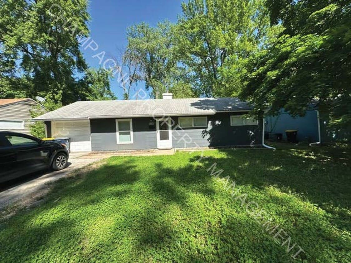 Primary Photo - Single Family Home in Ruskin - All Voucher...