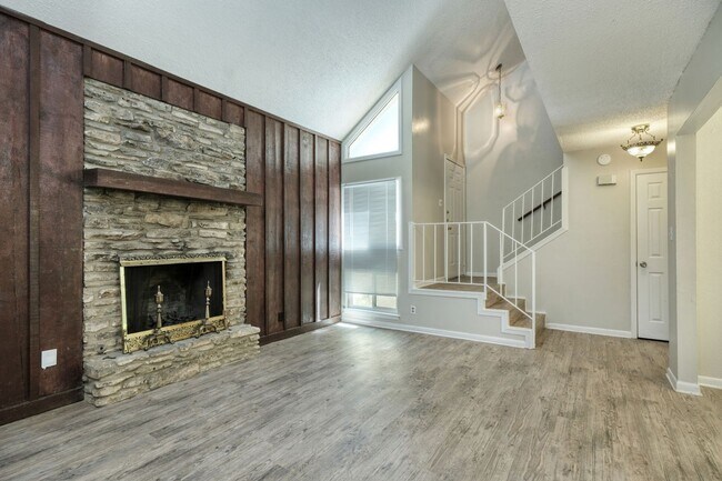 Foto del edificio - 2711 St Edwards Cir