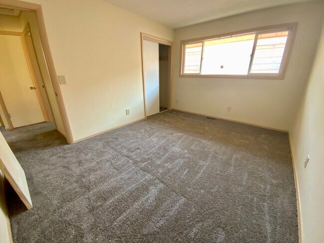Foto del edificio - 9223 SE Mitchell St