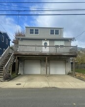 Building Photo - 32 Barberie Ave