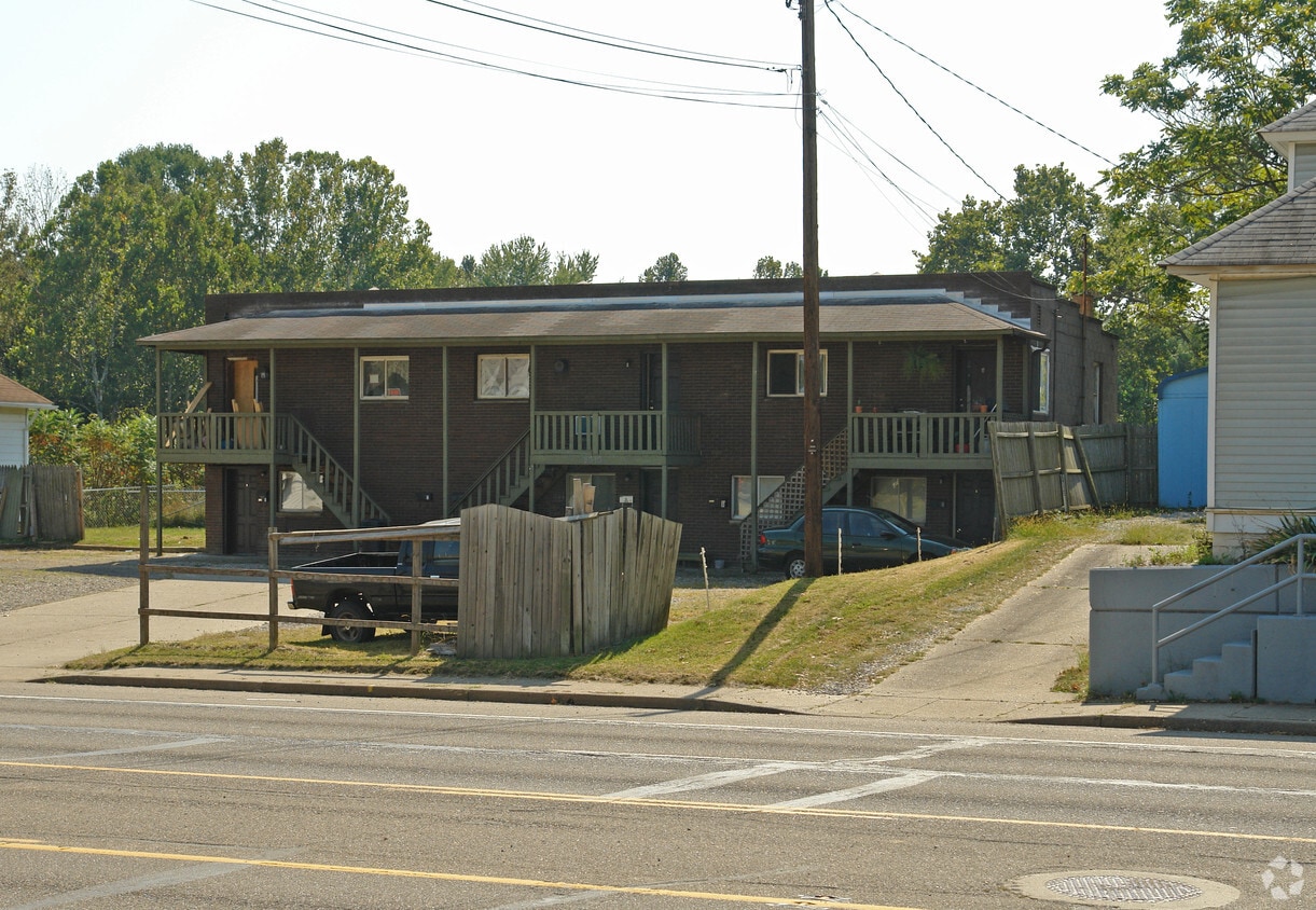3010 Camden Ave, Parkersburg, WV 26101 Apartments in Parkersburg, WV
