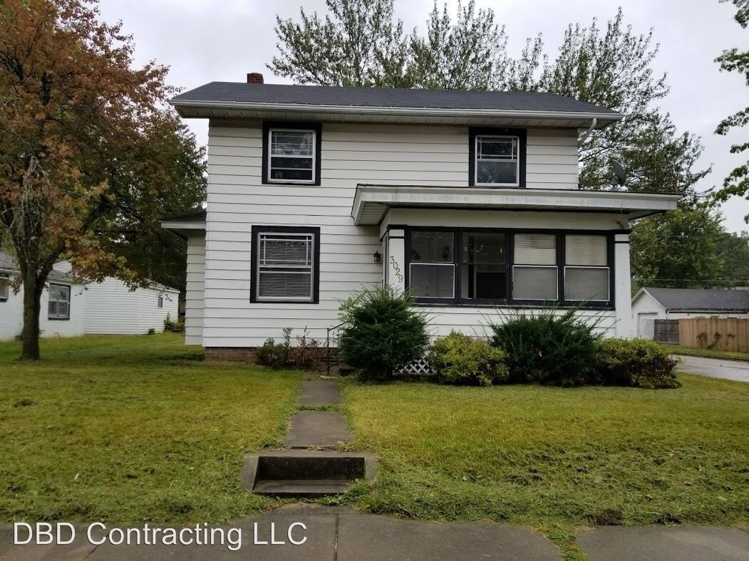 Primary Photo - 3029 Plaza Dr