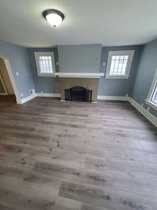 Foto del edificio - 417-419 Madison St duplex