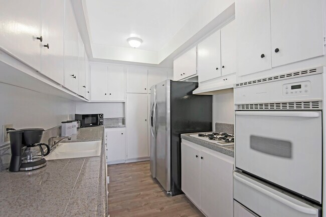 Foto del edificio - 753 N Kings Rd