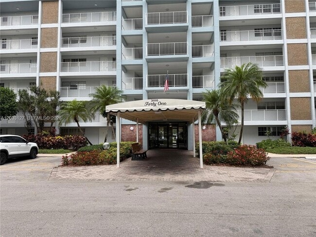 Building Photo - 3100 N Course Ln