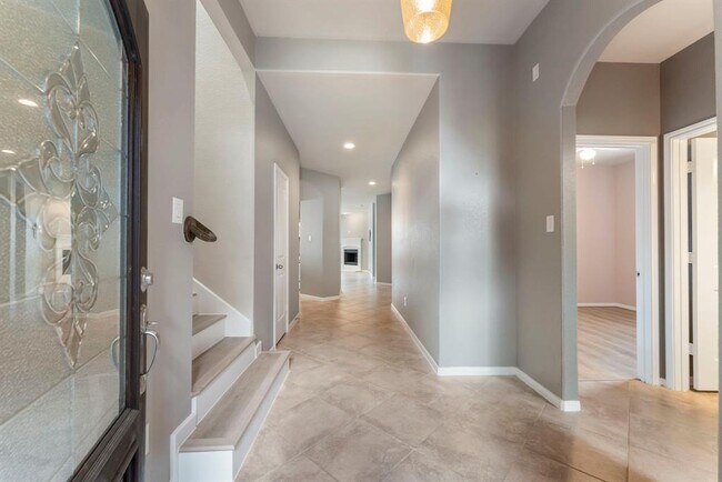 Foto del edificio - 1070 Cedar Lake Ct