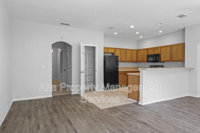 Foto del edificio - 5260 Collins Rd