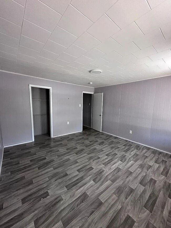 Building Photo - 606 W Main St