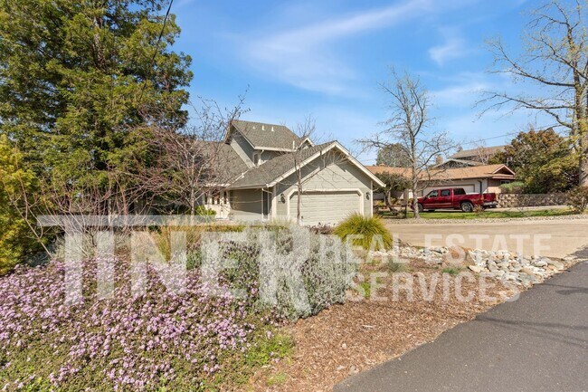 Building Photo - Granite Bay 3 Bedroom Home steps from Fols...