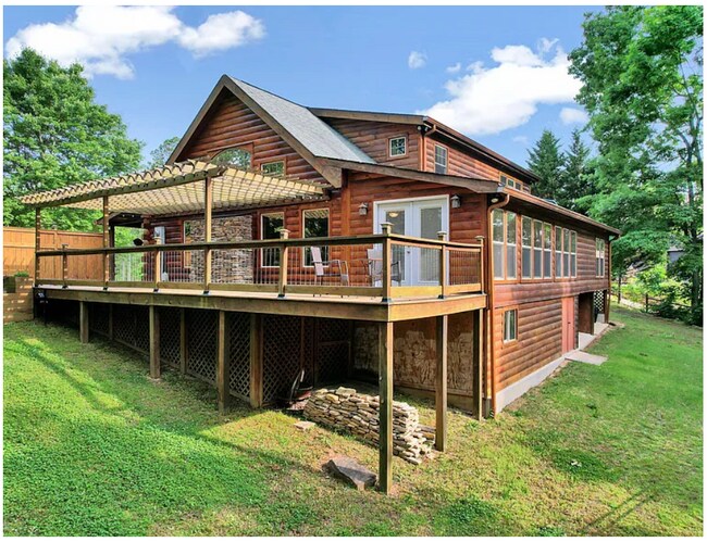 Foto del edificio - 176 Rivers Edge Ln
