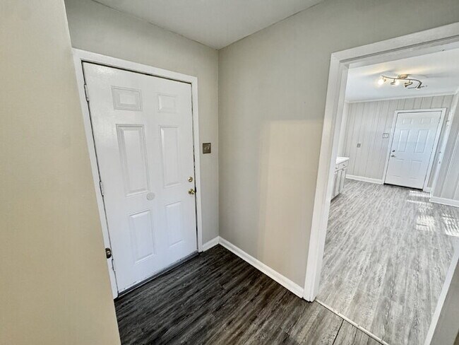 Foto del edificio - 954 E Holmes Rd