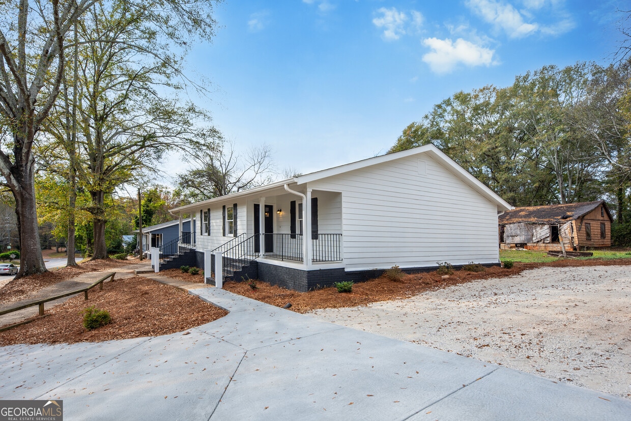 Building Photo - 483 Vine St