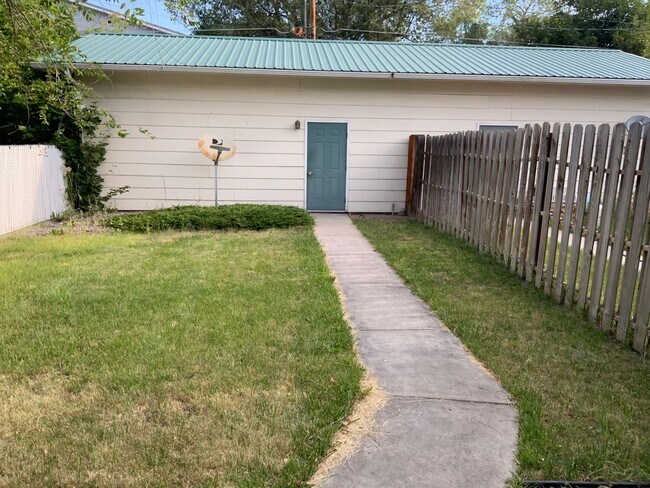 Building Photo - Two bedroom duplex