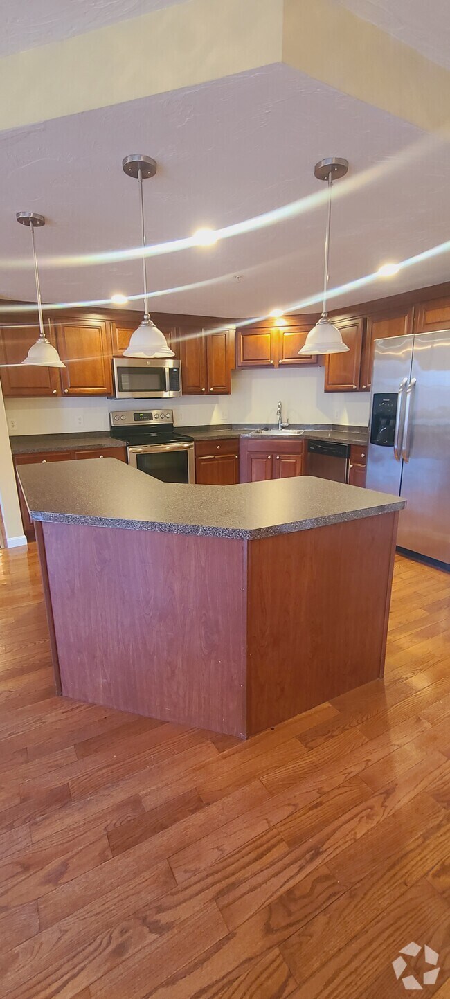 The Gables Apartments for Rent Abington, MA 2 Rentals