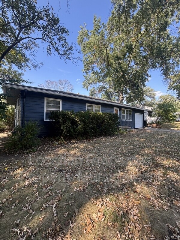 Foto del edificio - 2127 Mitchell St