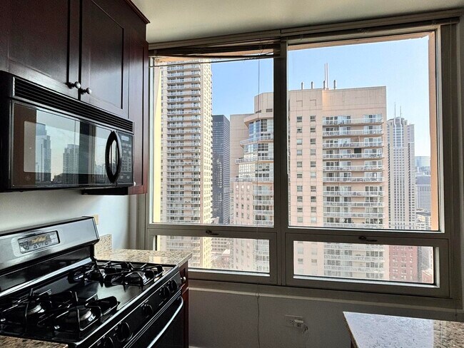 Foto del edificio - 33 W Ontario St