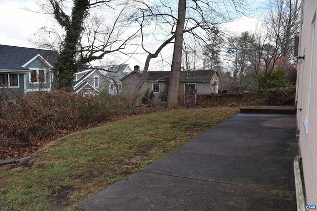 Building Photo - 107 Harris Rd