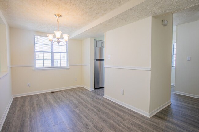 Building Photo - Amazing 3 BR/2.5 BA Townhome in Landover!