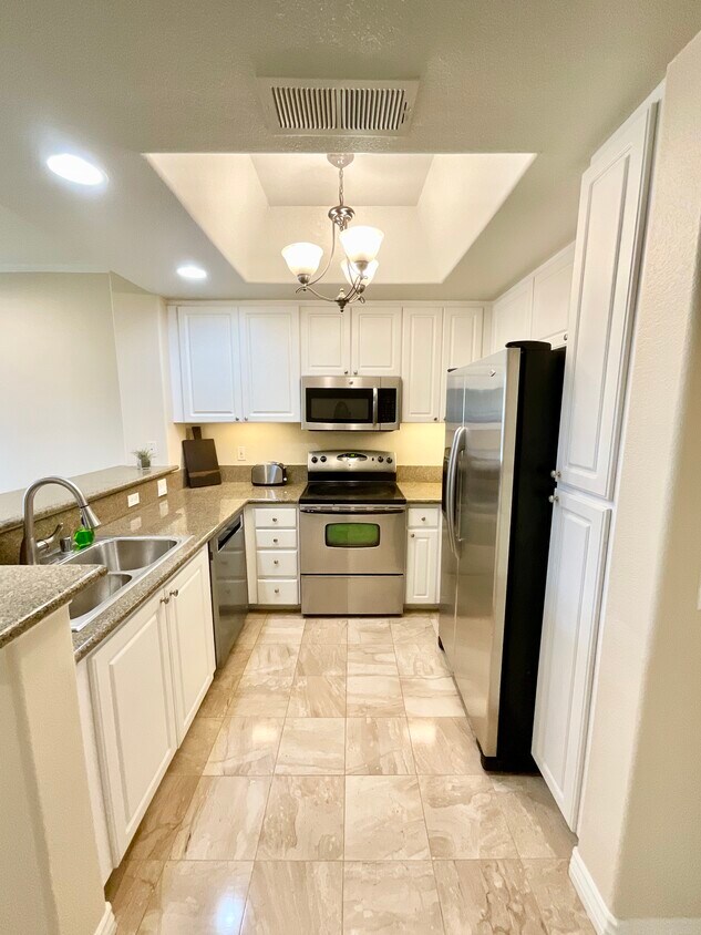 9293 Regents Rd Unit C, La Jolla, CA 92037 Condo for Rent in La