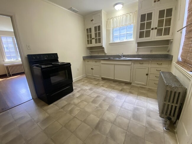 Building Photo - 7 Safe Harbor Village