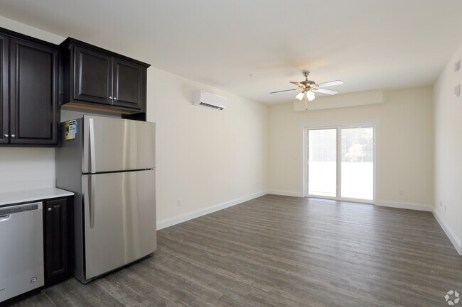 Foto del edificio - The Arbors Senior Apartments