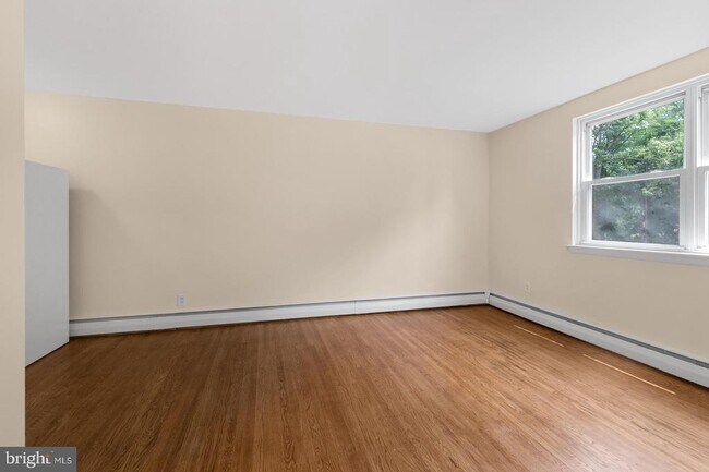 Foto del edificio - 5990 Henry Ave