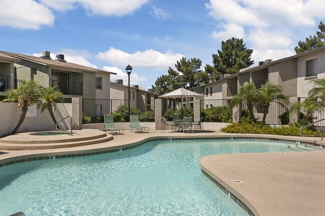 Foto del edificio - Palm Crest at Station 40