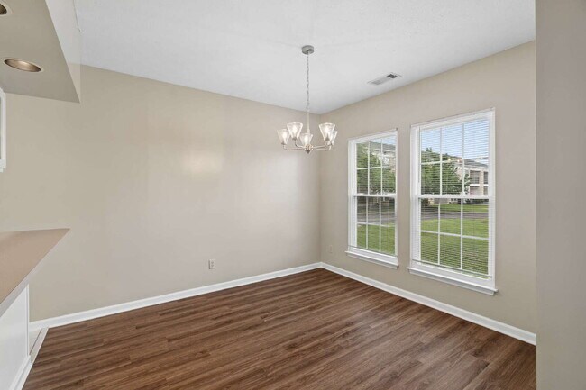 Foto del edificio - 501 Churchill Crossing