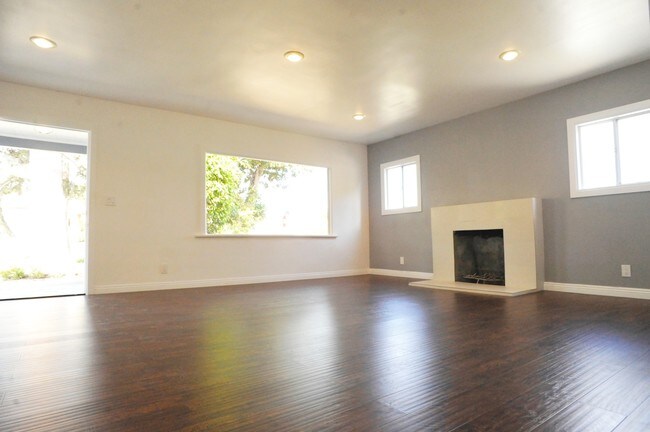 Foto del edificio - 5400 Brynhurst Ave