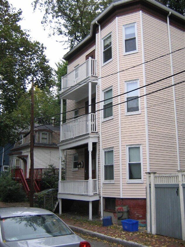 2 Sacramento Pl Unit 3, Cambridge, MA 02138 Apartments in Cambridge